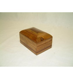 Box 6x4 with contrast Redwood Inlay