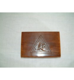 Box Celtic triangle carving