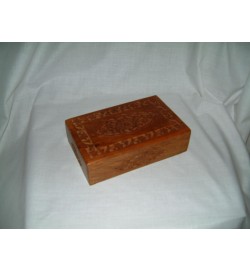 Box w/intricate border/panel carving