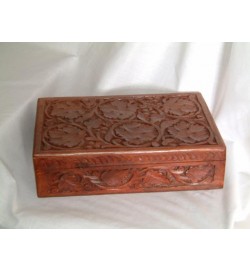 Box lrg leaf carving 30x20cm