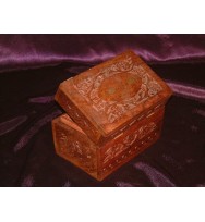 Box Carved (Oil) 6x4x4"